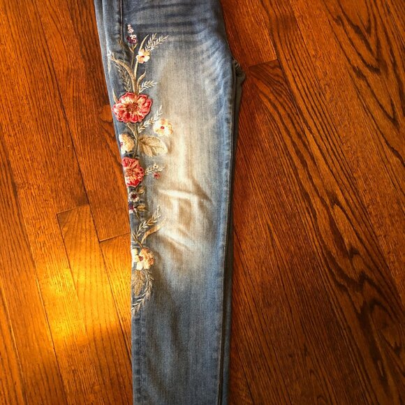 Driftwood Jackie Embroidered Jeans - Picture 4 of 6